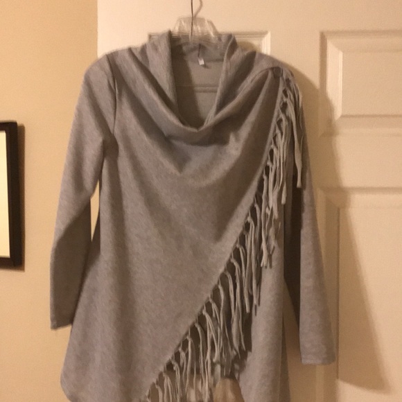 Long sleeve fringe asymmetrical shirt/sweater. - Picture 2 of 2